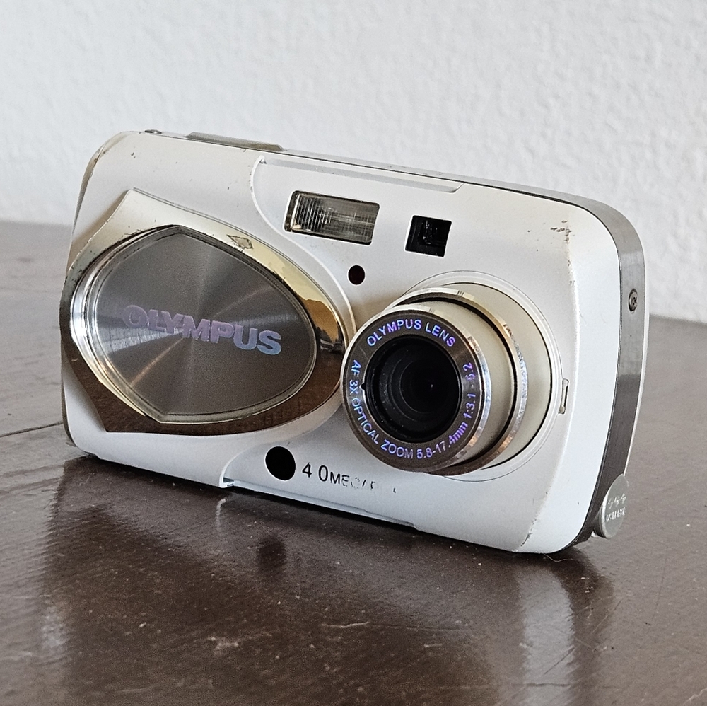 Olympus White Digital Camera Y2K